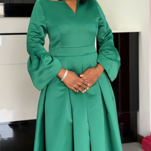 emerald-green-bell-sleeve-midi-dress